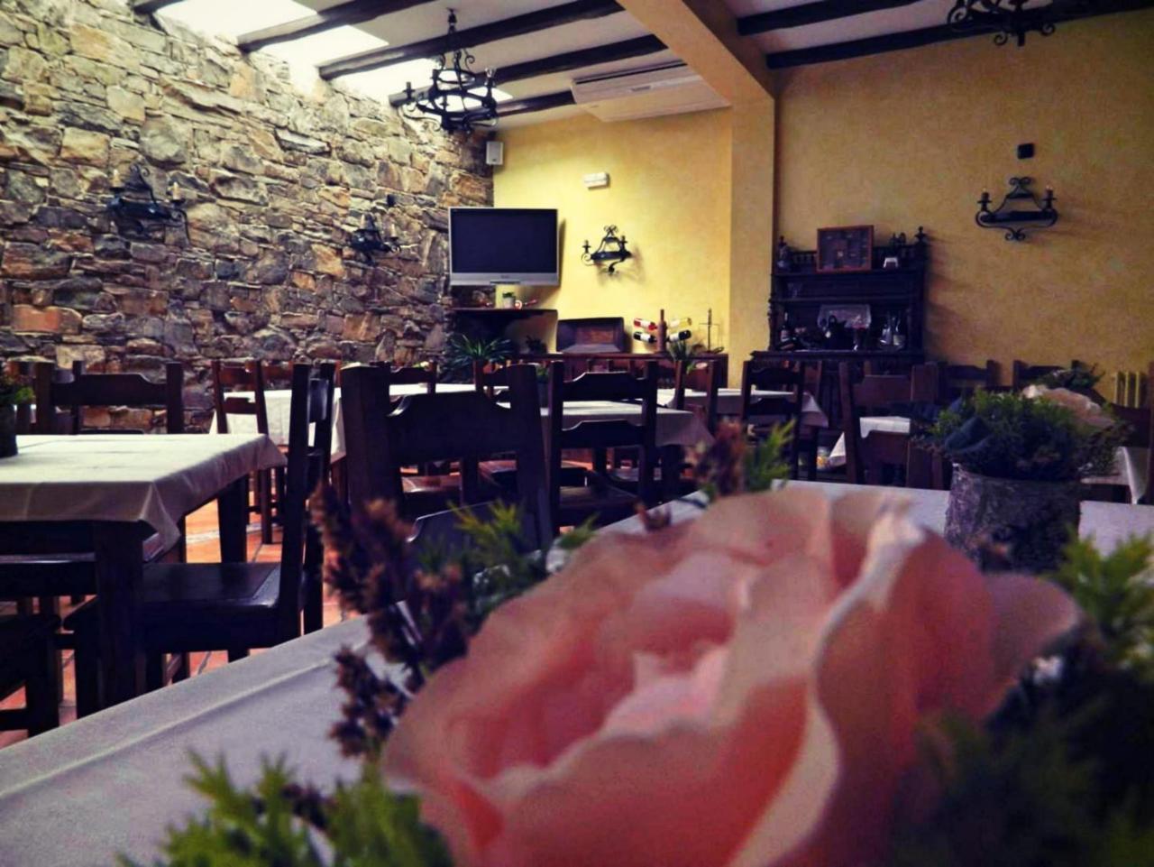 Posada De Gaspar Rabanal del Camino Exterior photo